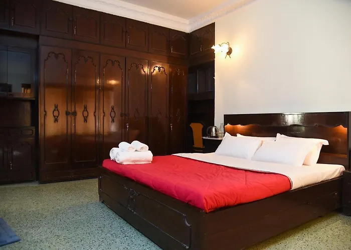 Kolkata Homestay|Ballygunge|Wifi|