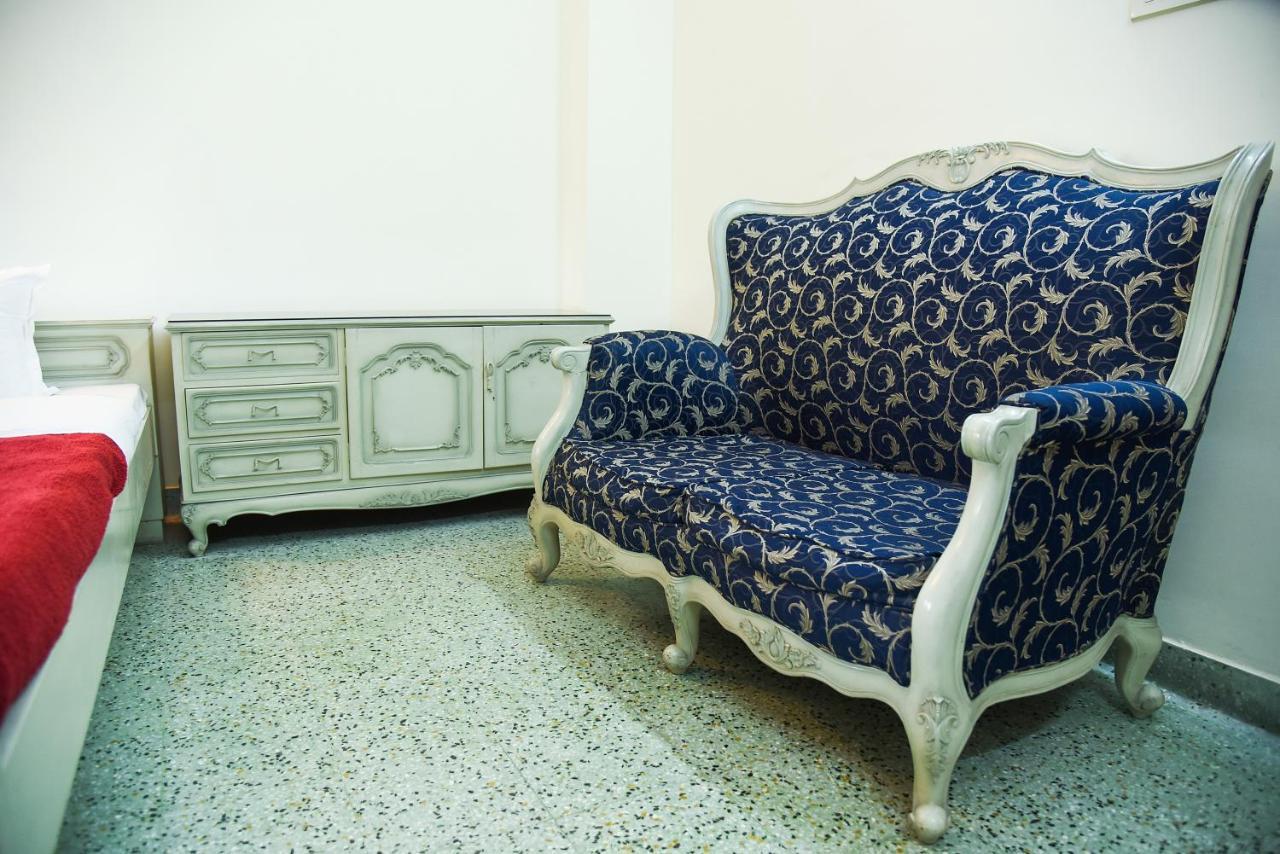 Bed & Breakfast Homestay|ballygunge|wifi| Kolkata